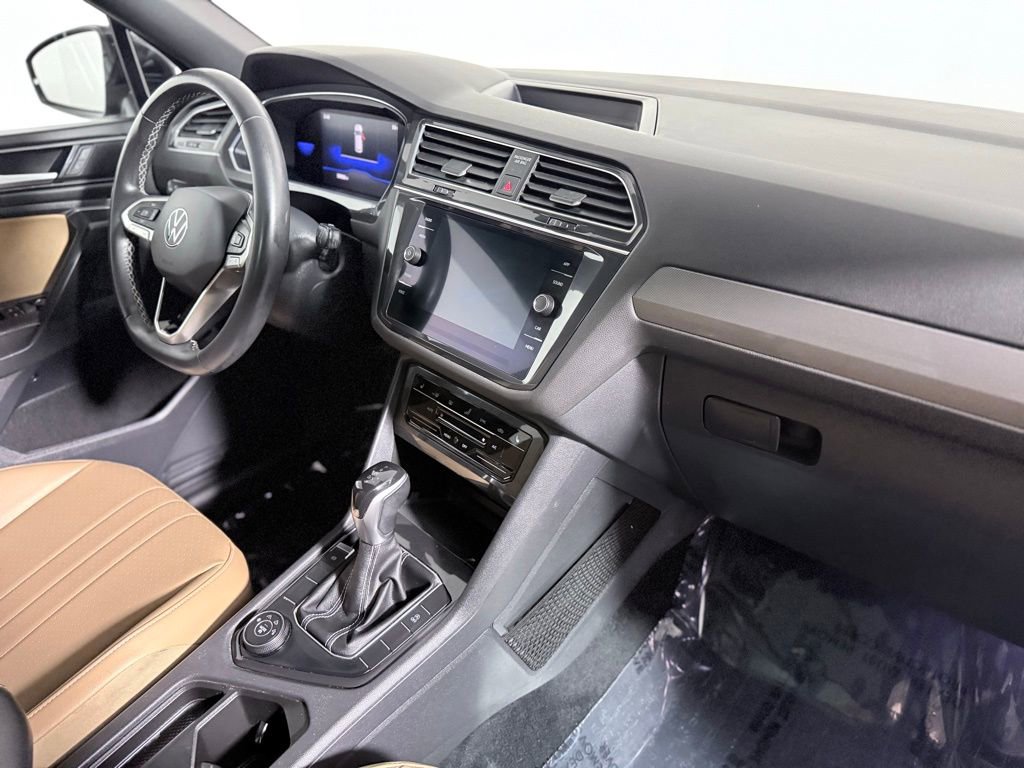 Used 2022 Volkswagen Tiguan SE image 23