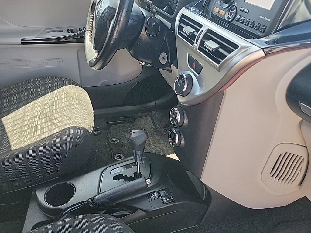 Used 2012 Scion iQ w/ Rear Speaker Pkg image 39