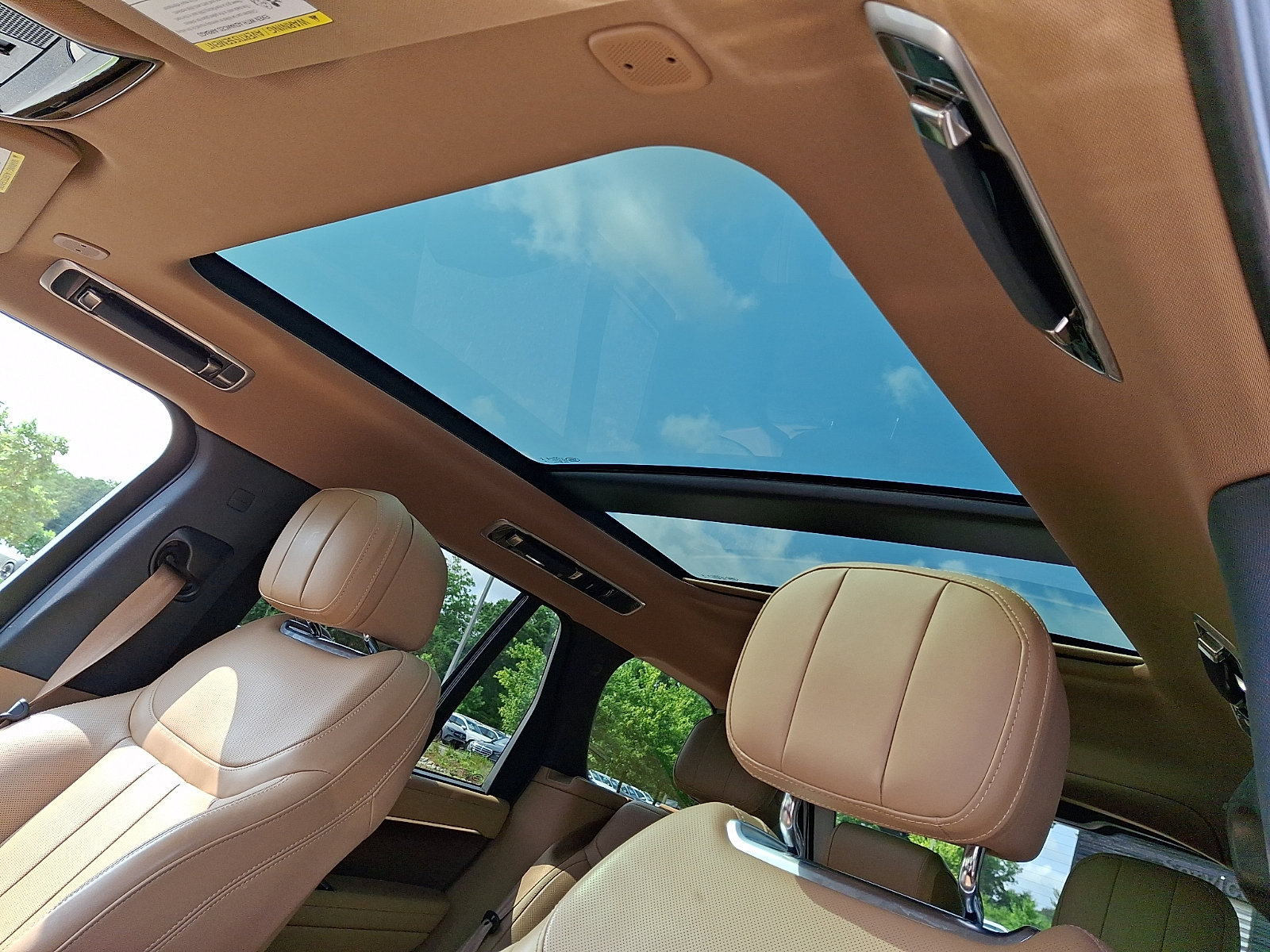 Used 2023 Land Rover Range Rover SE AWD/4WD image 15