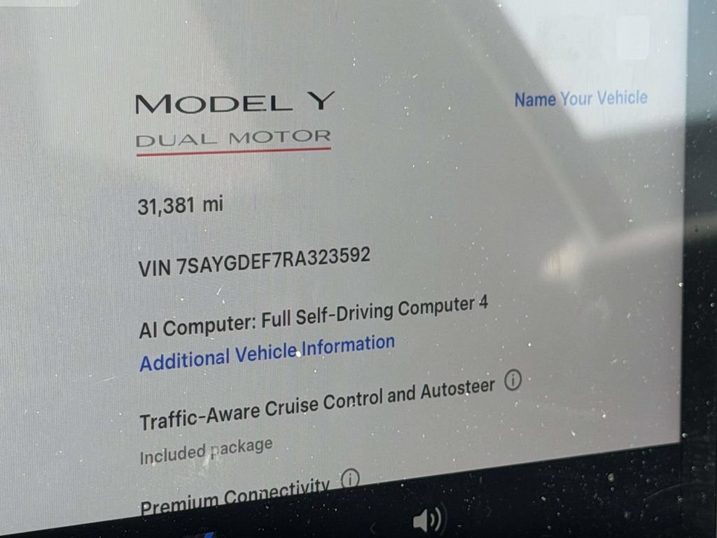 Used 2024 Tesla Model Y Performance AWD/4WD image 10