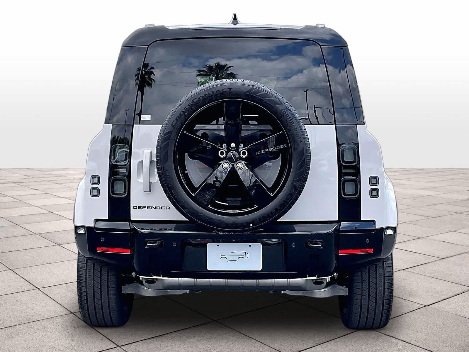 New 2026 Land Rover Defender 110 X-Dynamic SE AWD/4WD image 6