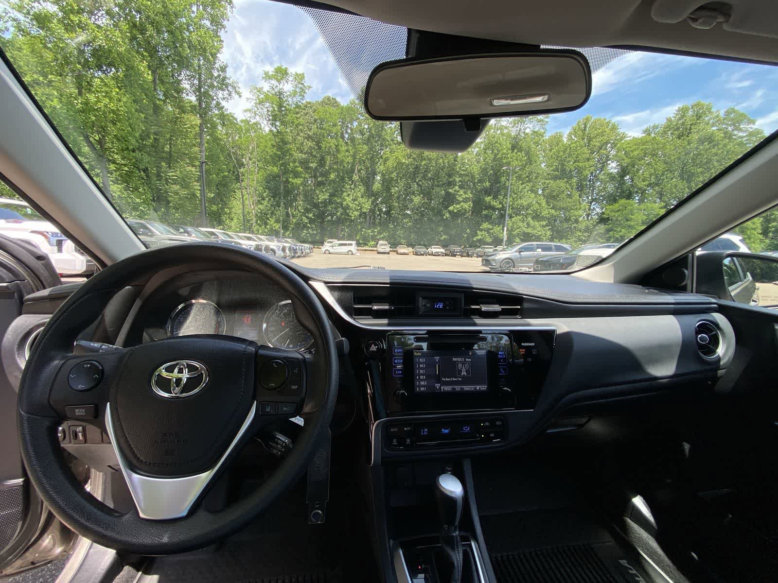 Used 2017 Toyota Corolla LE FWD image 18