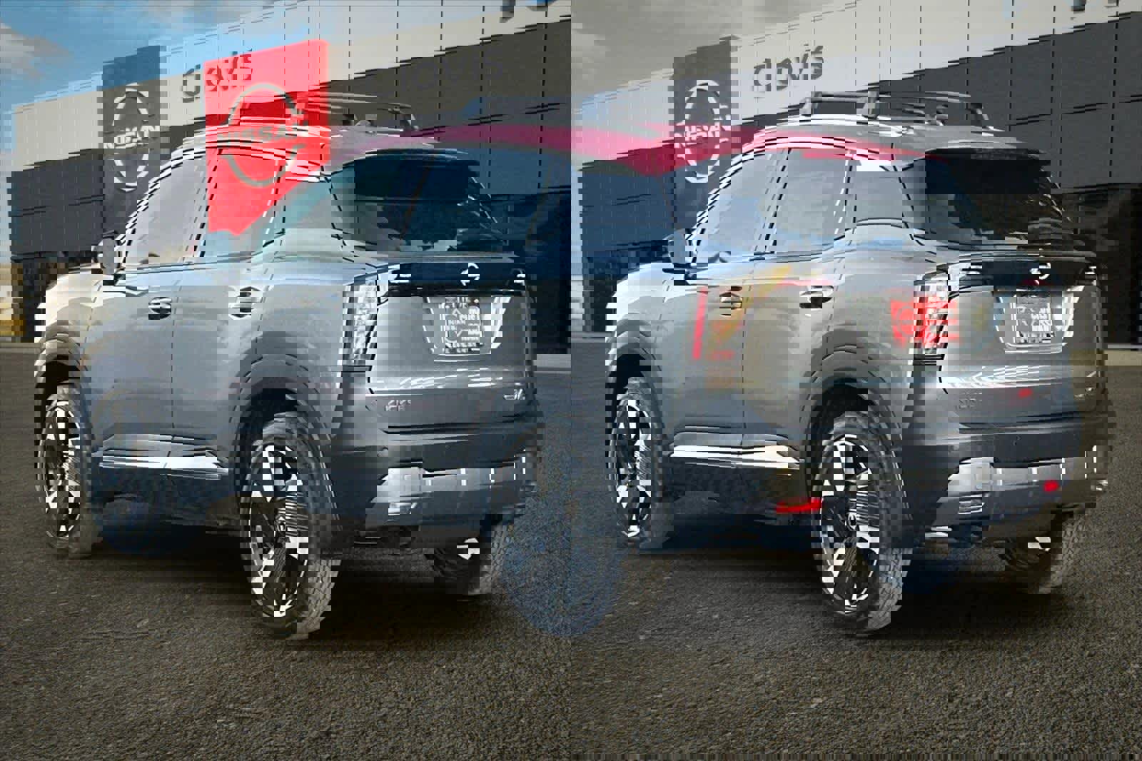 New 2026 Nissan Kicks SR image 7