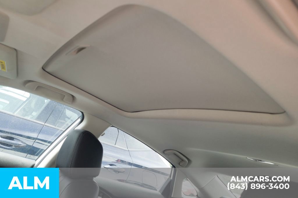 Used 2017 Honda Civic Touring image 8