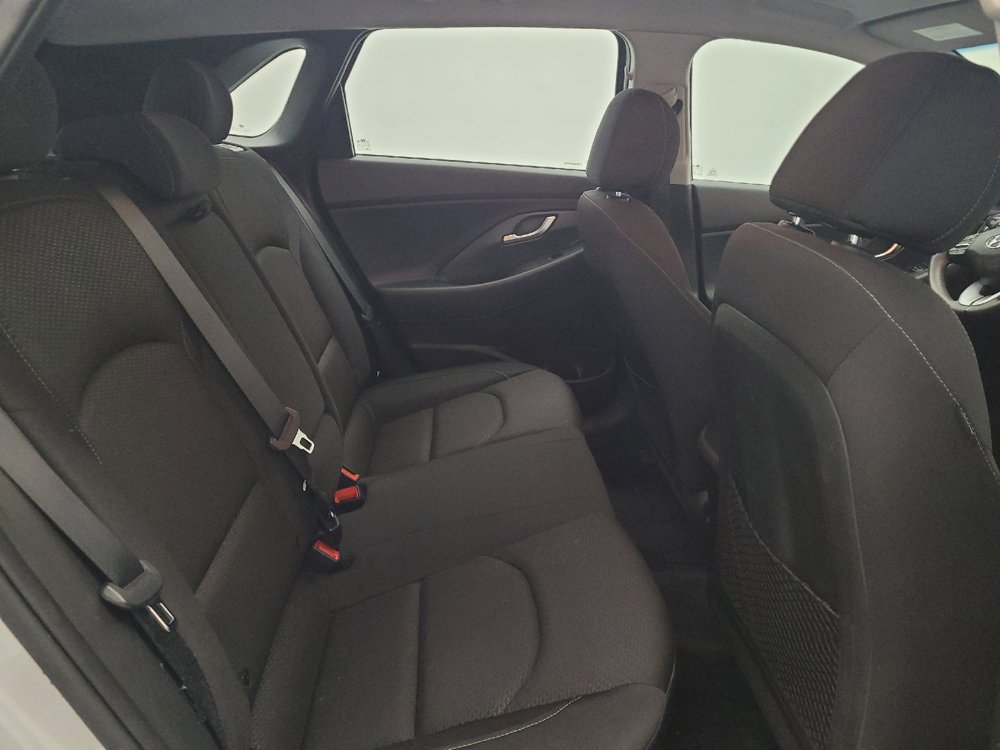 Used 2018 Hyundai Elantra GT FWD image 19