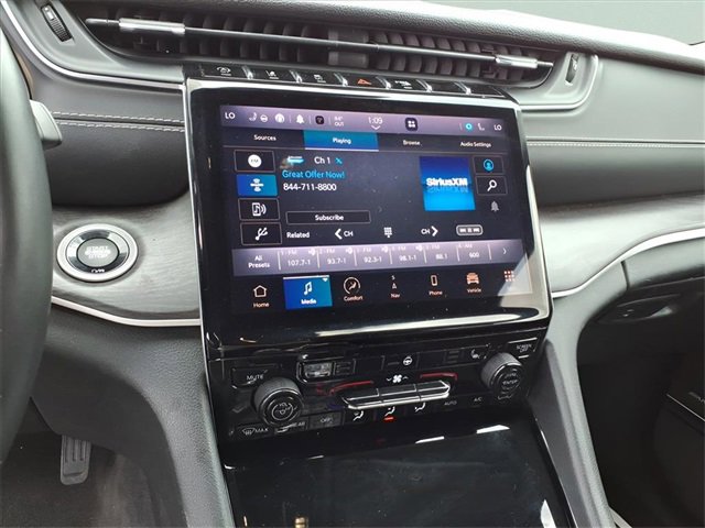 Used 2022 Jeep Grand Cherokee L Limited image 11