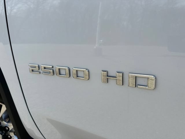 Used 2023 Chevrolet Silverado 2500 High Country AWD/4WD image 15