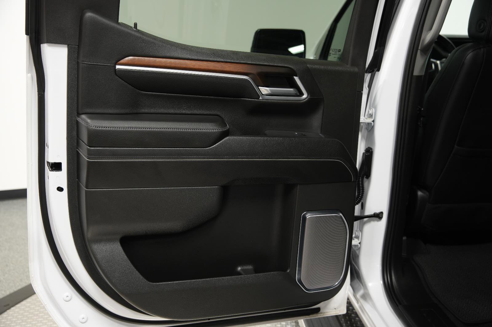 Used 2024 GMC Sierra 1500 Denali w/ Denali Reserve Package image 23