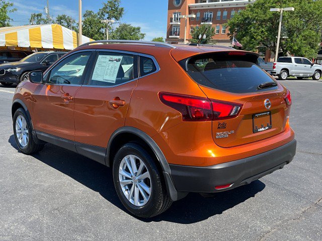 Used 2017 Nissan Rogue Sport SV w/ SV All-Weather Package FWD image 5