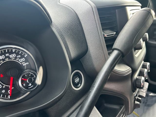 Used 2024 RAM 2500 Tradesman w/ Chrome Appearance Group image 15