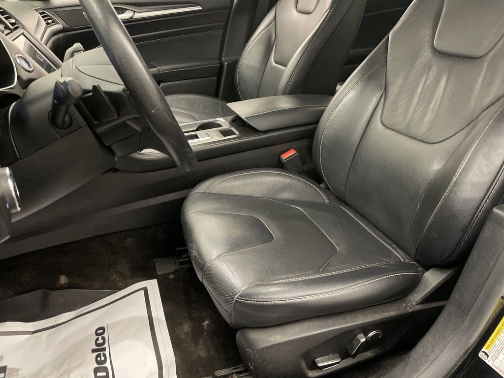 Used 2018 Ford Fusion Titanium image 12