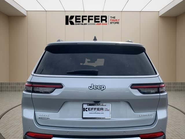 Used 2025 Jeep Grand Cherokee L Laredo AWD/4WD image 54