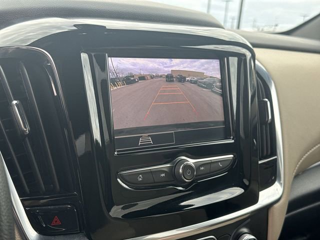 Used 2023 Chevrolet Traverse LS image 17