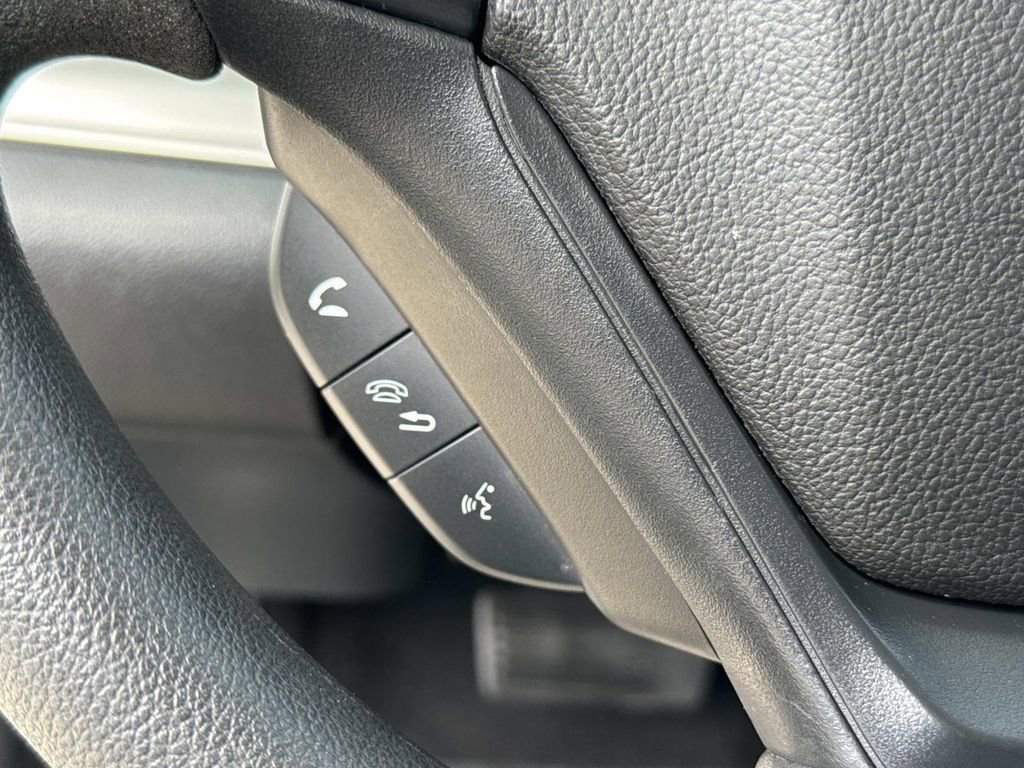 Used 2016 Honda CR-V LX image 39