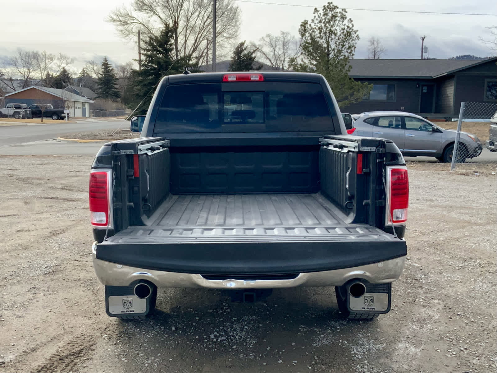 Used 2018 RAM 1500 Laramie image 21