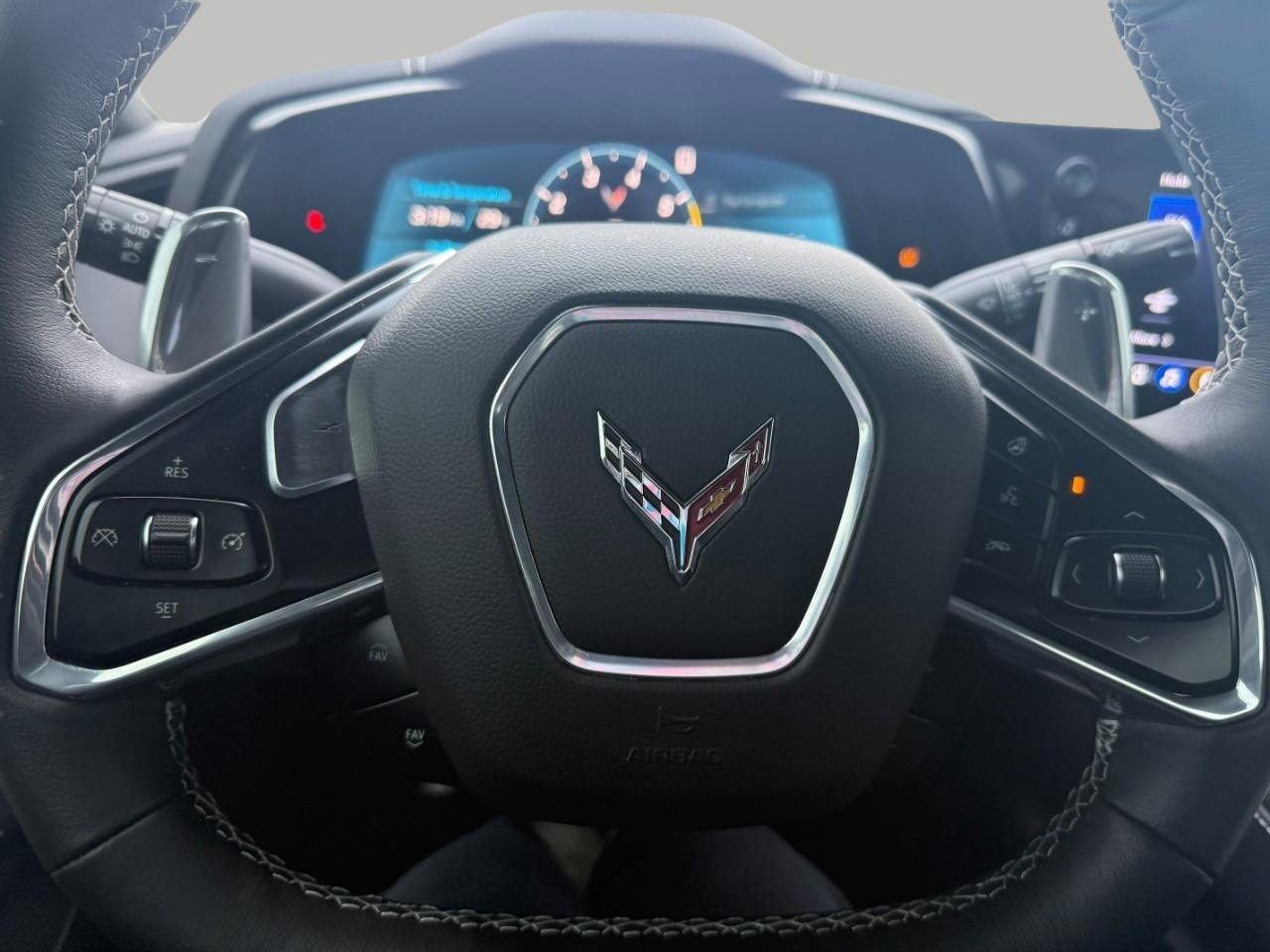 Used 2023 Chevrolet Corvette Stingray Convertible w/ 2LT image 11