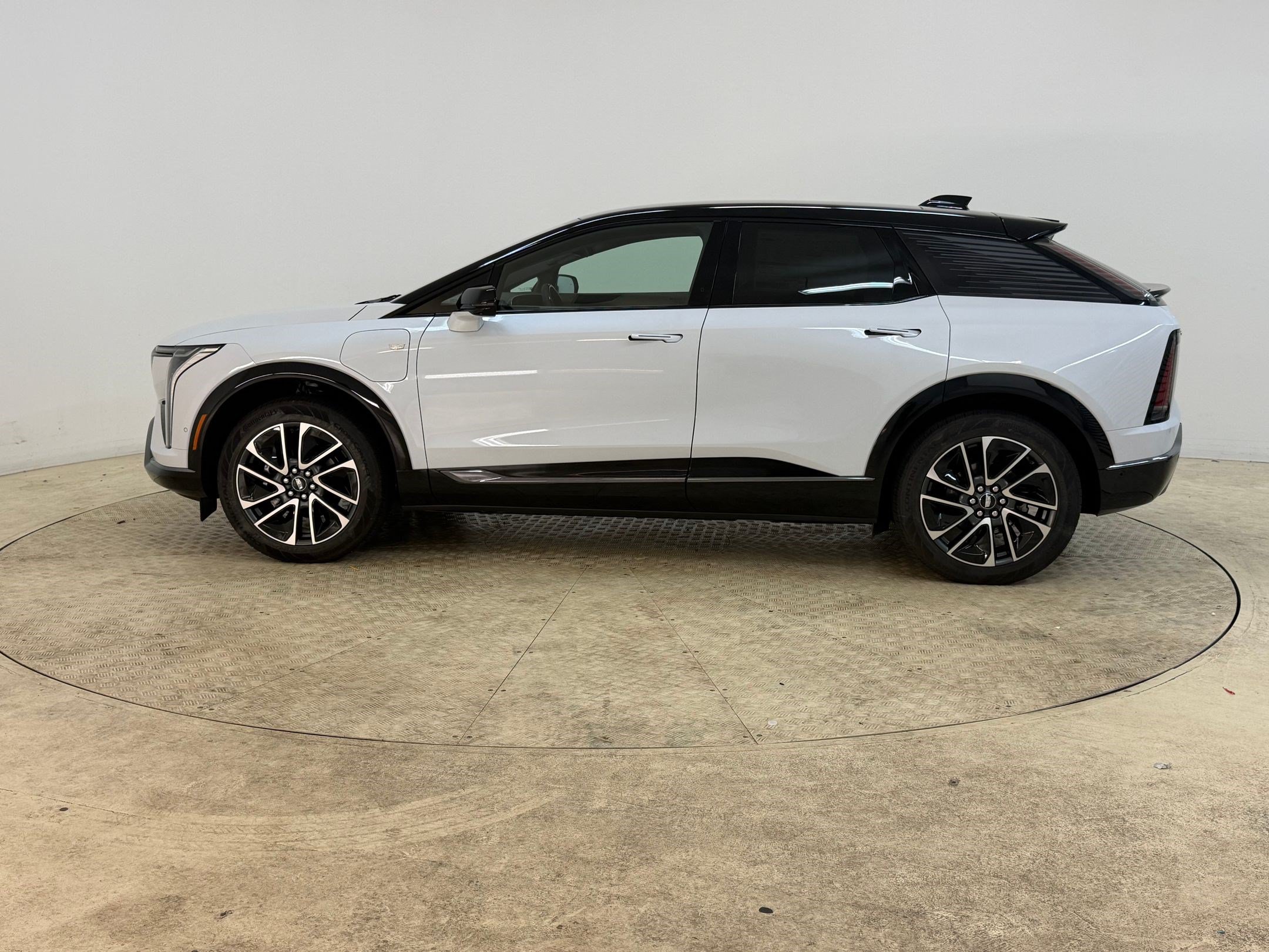 New 2027 Cadillac Optiq Sport RWD image 2