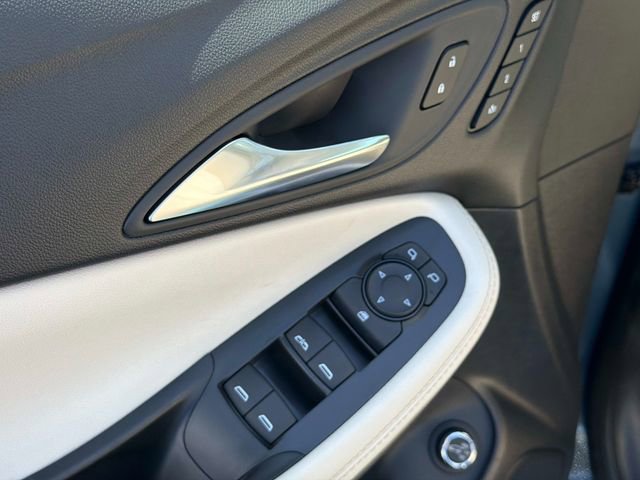 New 2026 Buick Encore GX Avenir image 18