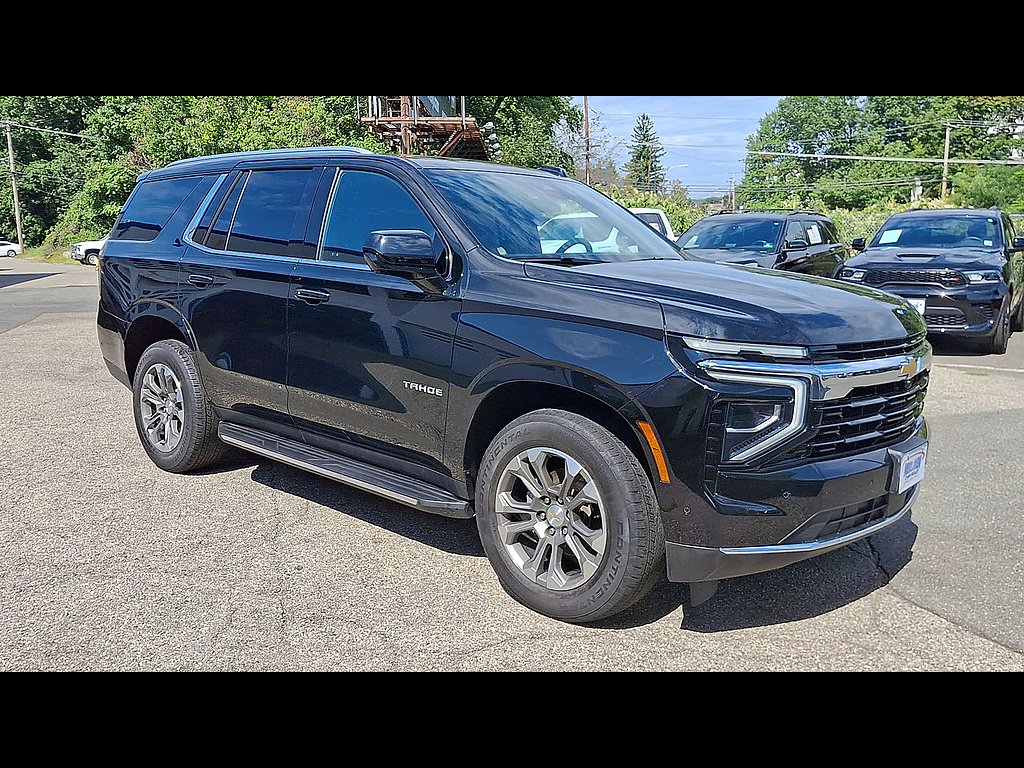 Certified 2025 Chevrolet Tahoe LS AWD/4WD image 2