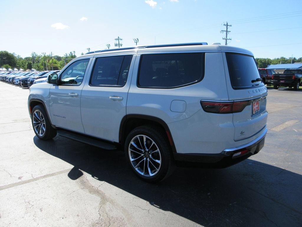 Used 2022 Jeep Wagoneer Series II w/ Premium Group I AWD/4WD image 10
