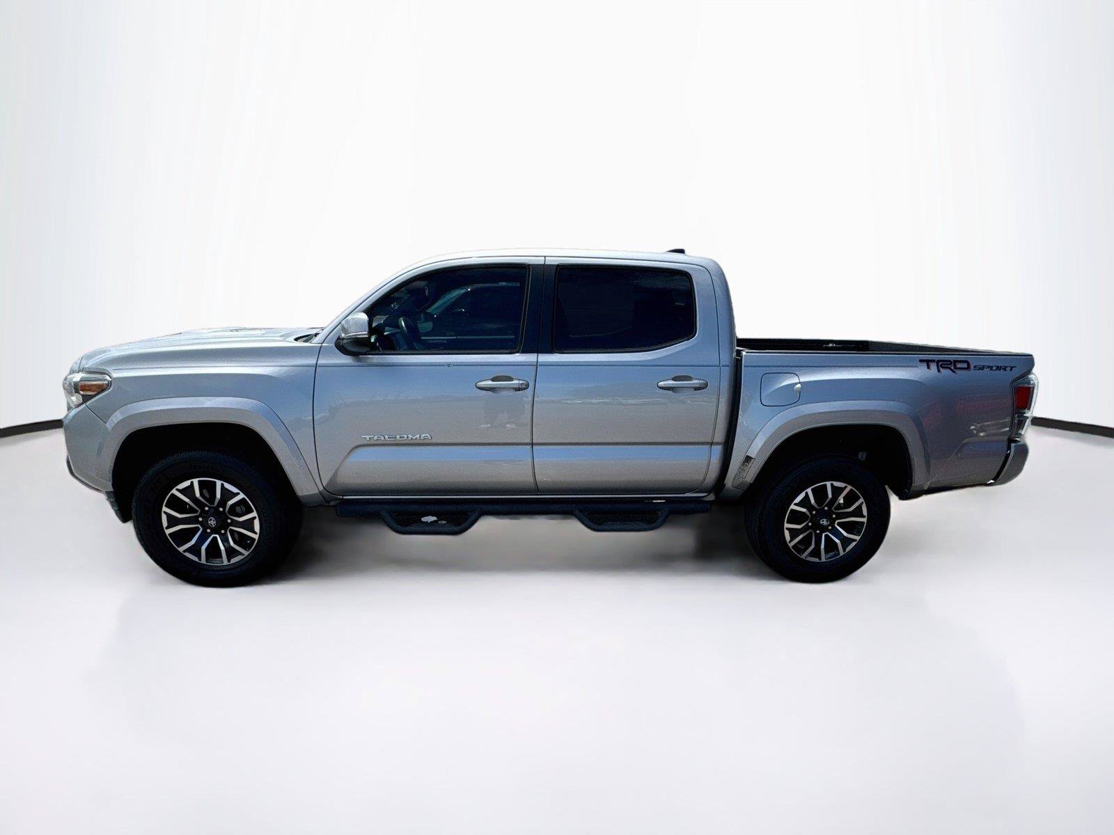 Used 2021 Toyota Tacoma TRD Sport w/ Technology Package RWD image 2