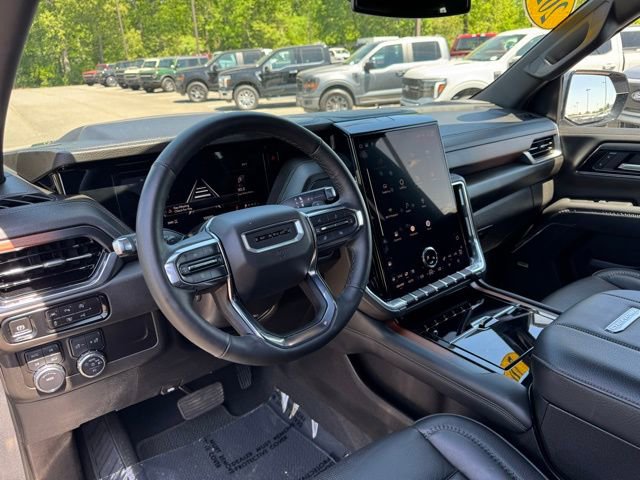 Used 2025 GMC Yukon Denali AWD/4WD image 28