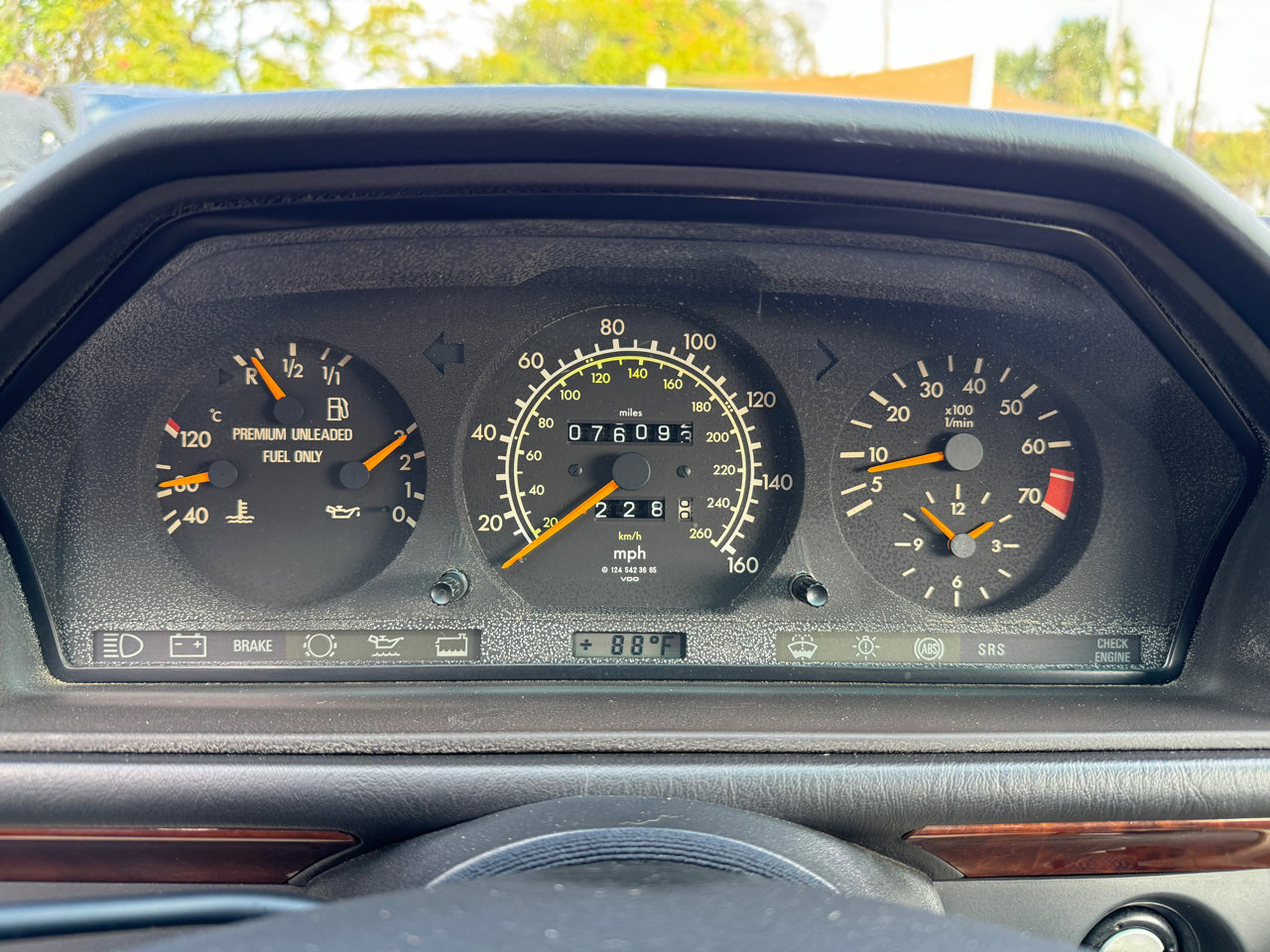 Used 1995 Mercedes-Benz E 320 Convertible image 14