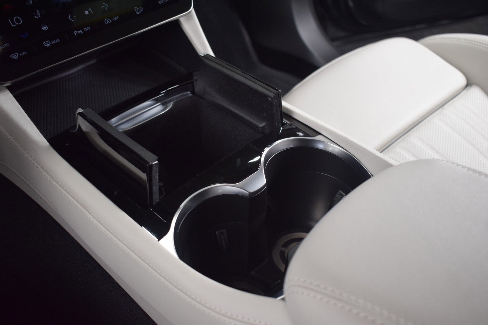 New 2024 Maserati Grecale Modena image 36