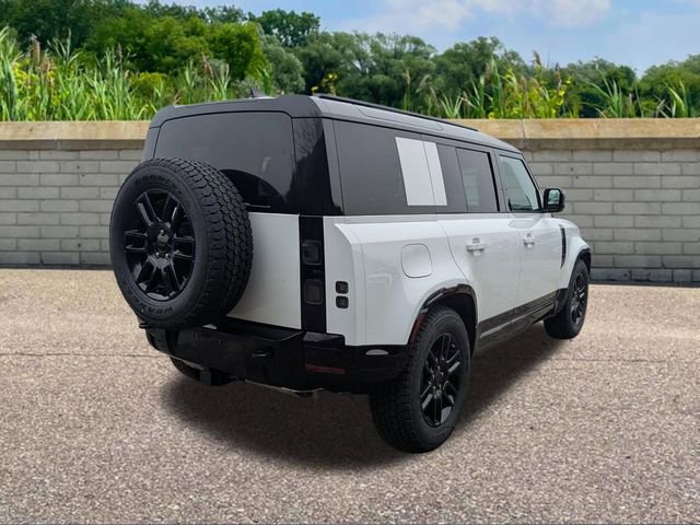 New 2026 Land Rover Defender 110 X-Dynamic SE image 4