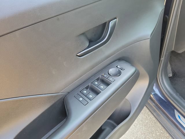 Used 2025 Hyundai Kona SE AWD/4WD image 21