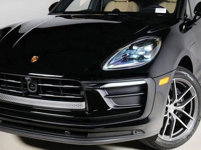 New 2026 Porsche Macan AWD/4WD image 31