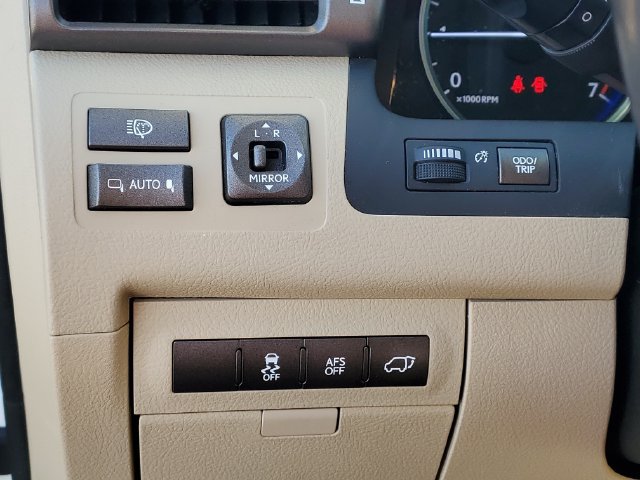 Used 2011 Lexus LX 570 4WD image 15