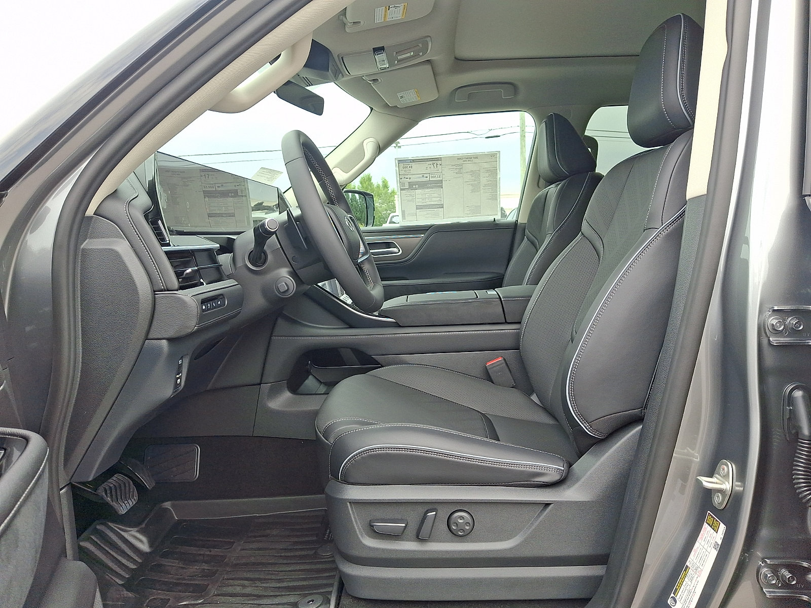 New 2027 INFINITI QX80 Luxe w/ Cargo Package AWD/4WD image 9