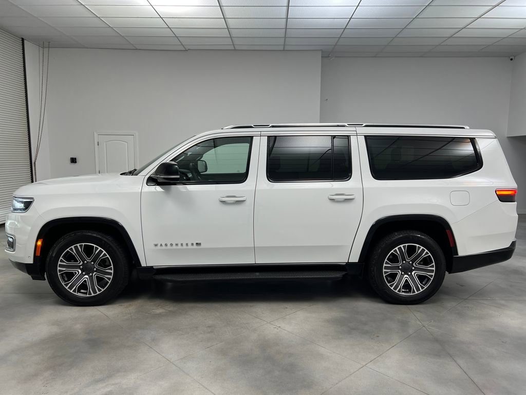 Used 2024 Jeep Wagoneer L Series II w/ Flexible Seating Group image 4