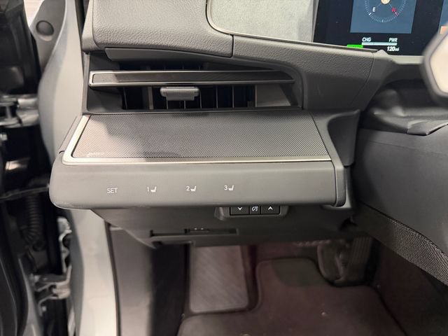 New 2026 Lexus ES 500e AWD/4WD image 19