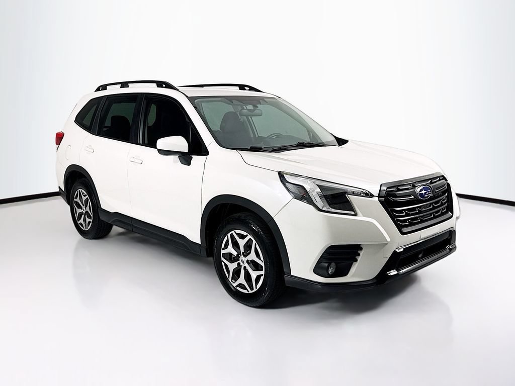 Used 2022 Subaru Forester Premium AWD/4WD image 3