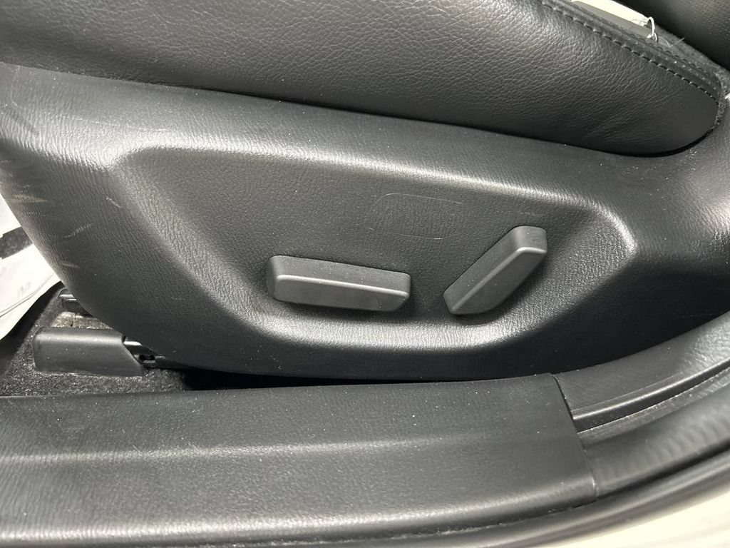 Used 2017 MAZDA MAZDA3 Grand Touring FWD image 10
