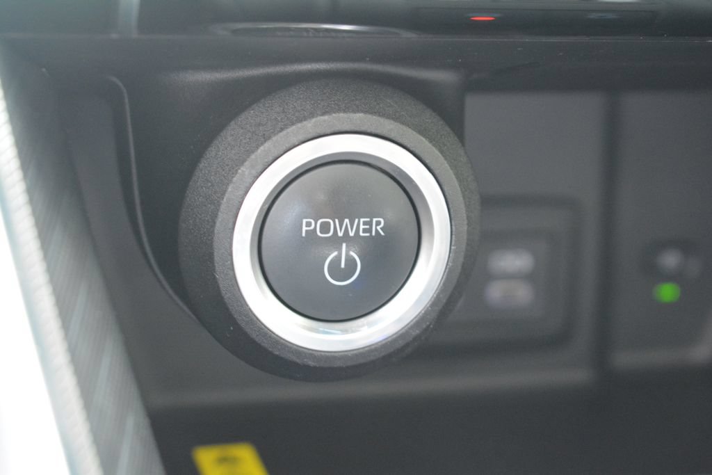 Used 2023 Toyota Venza Nightshade AWD/4WD image 16