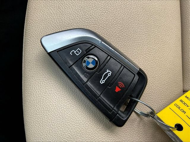 Used 2021 BMW 330i Sedan w/ Driving Assistance Package RWD image 37