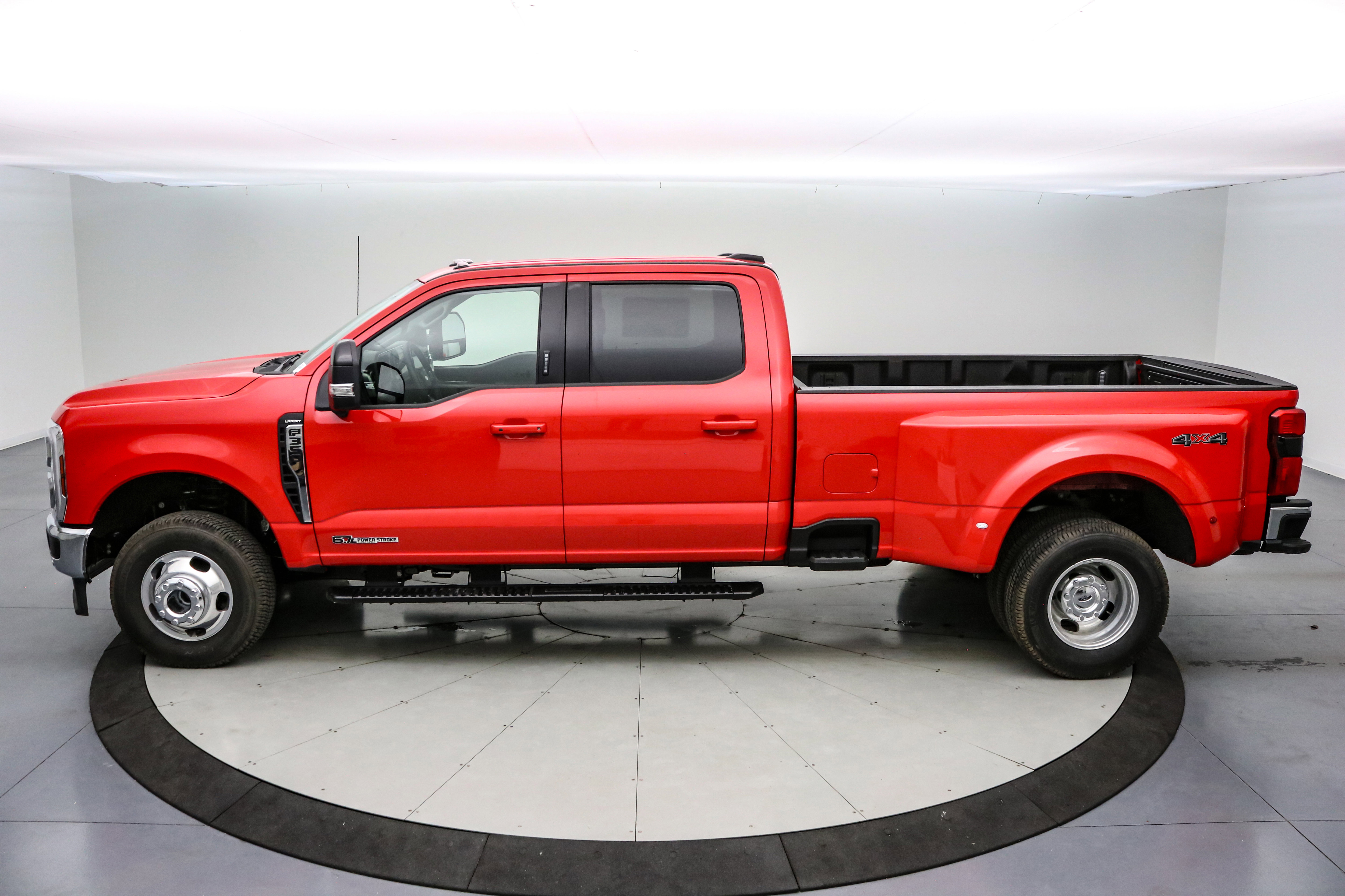 New 2026 Ford F350 Lariat w/ Lariat Premium Package image 8
