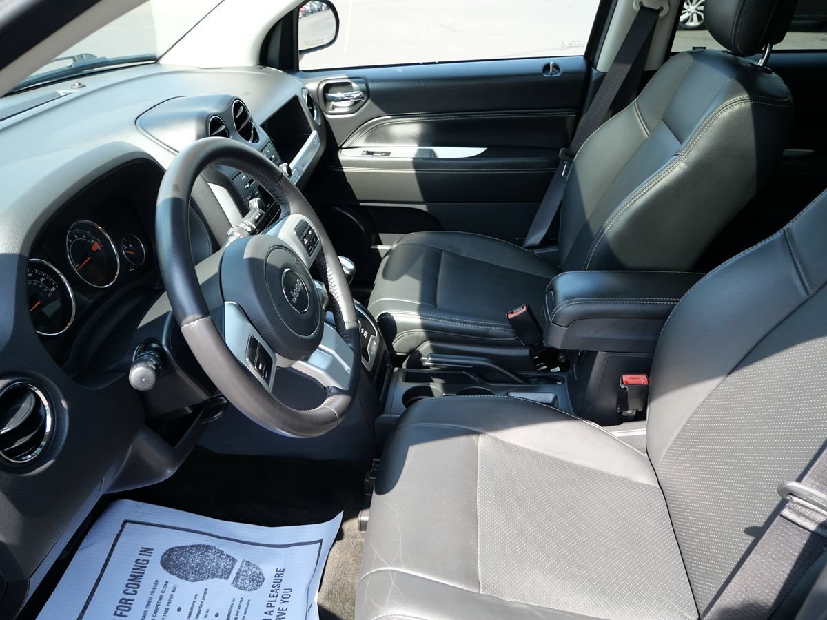 Used 2017 Jeep Compass High Altitude AWD/4WD image 10