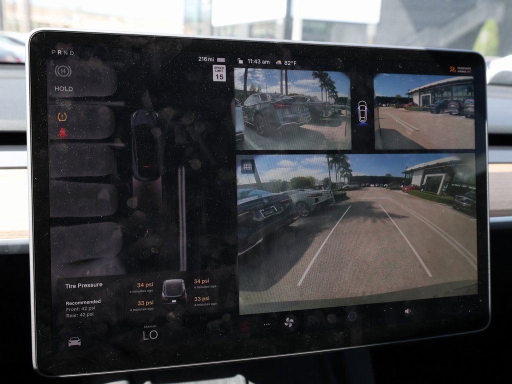 Used 2025 Tesla Model Y Long Range image 37