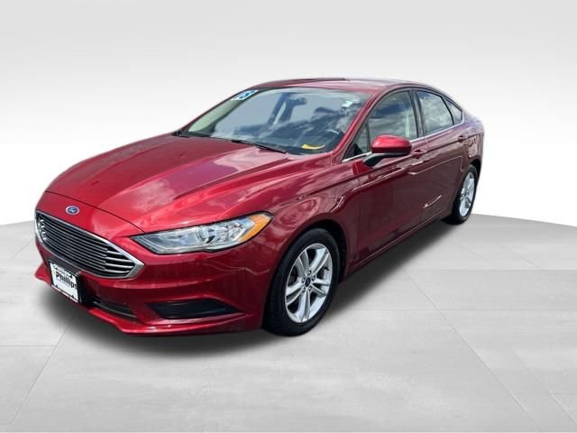 Used 2018 Ford Fusion SE w/ Fusion SE Technology Package FWD image 2