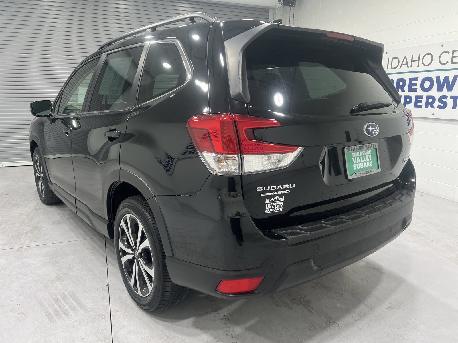 Certified 2023 Subaru Forester Limited w/ Popular Package #2 AWD/4WD image 6