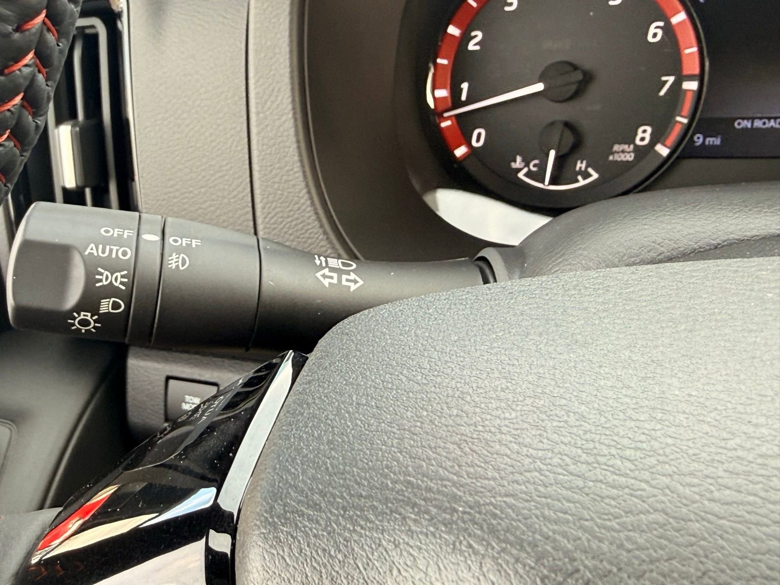 New 2026 Nissan Frontier PRO-4X w/ Pro-4x Convenience Package image 15