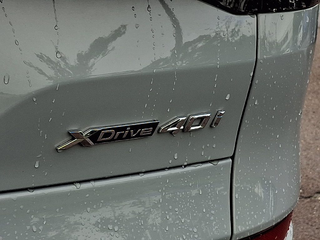 Used 2024 BMW X5 xDrive40i w/ M Sport Package AWD/4WD image 32
