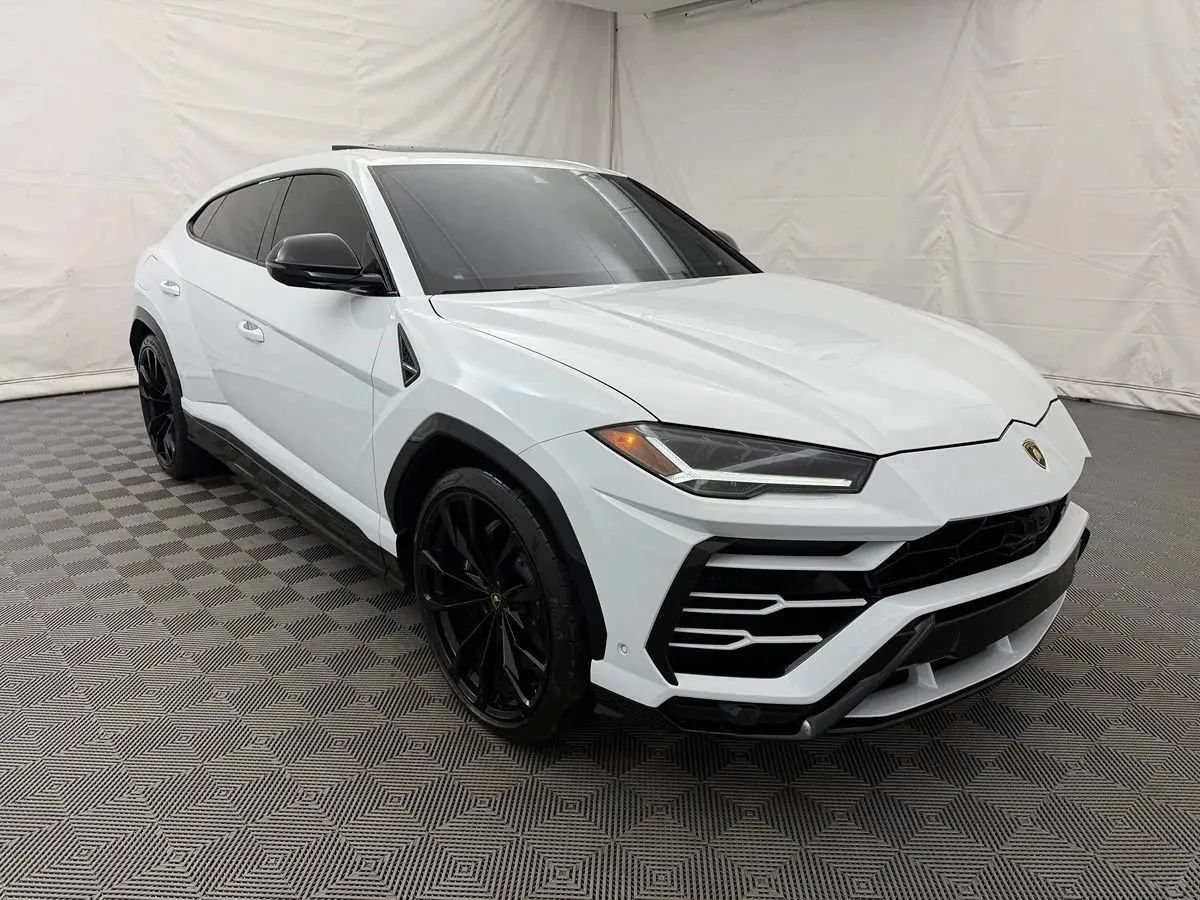 Used 2021 Lamborghini Urus AWD/4WD image 4