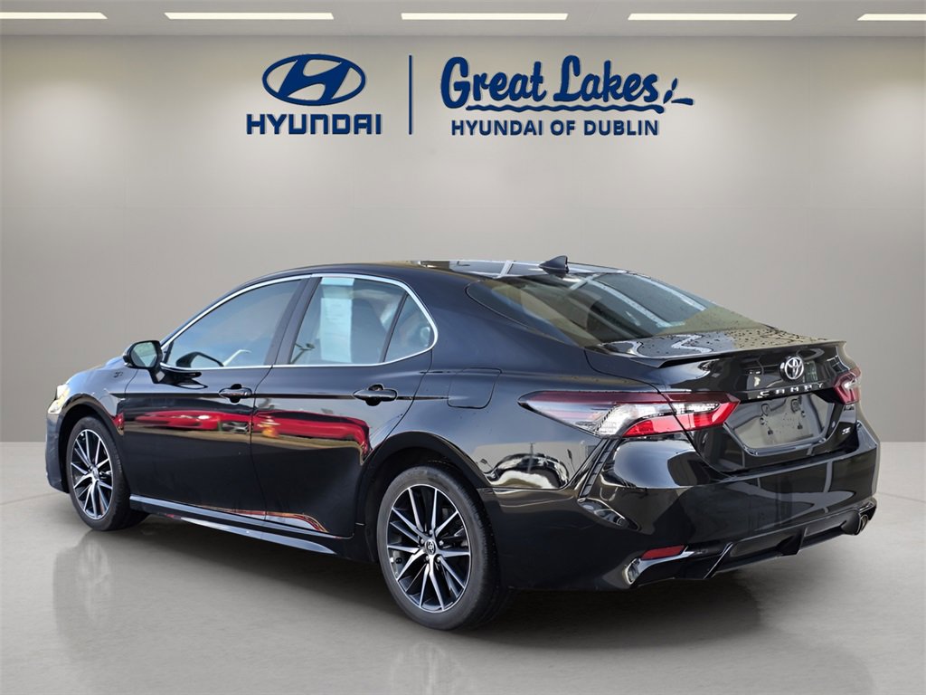 Used 2024 Toyota Camry SE w/ Cold Weather Package image 3