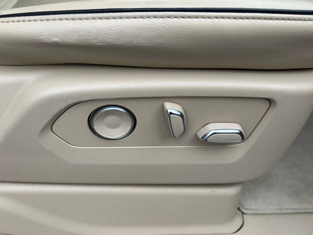 Used 2021 Cadillac Escalade ESV Premium Luxury w/ Driver Assist Tech Package image 53