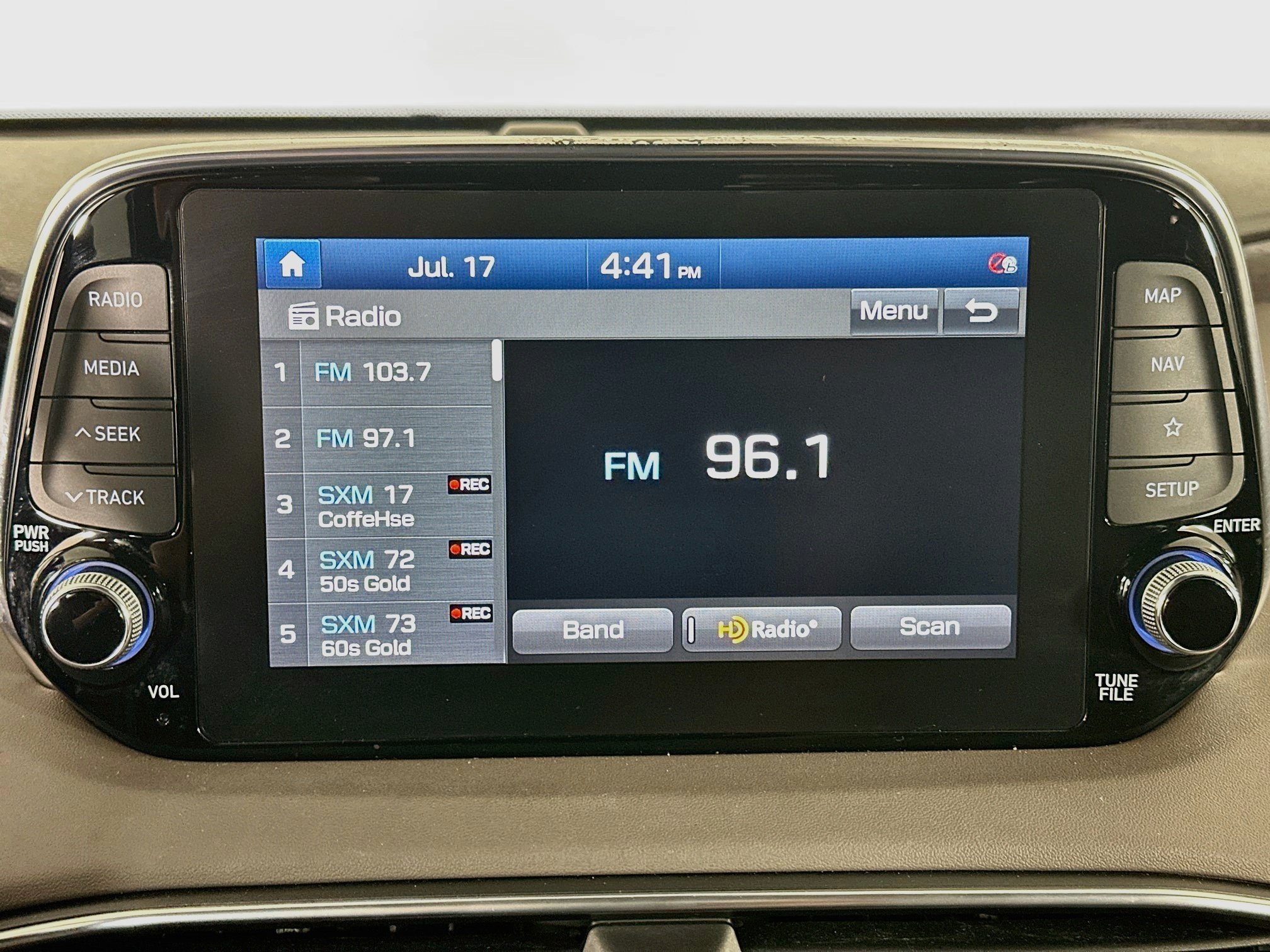 Used 2020 Hyundai Santa Fe Limited w/ Cargo Package FWD image 21